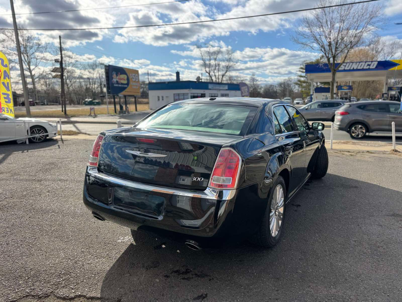 Chrysler 300 4dr Sdn AWD 2013