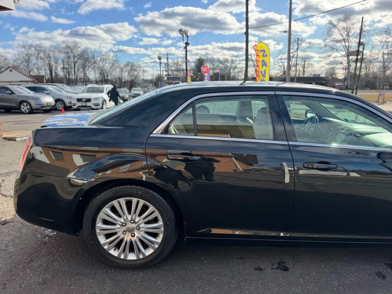 Chrysler 300 4dr Sdn AWD 2013