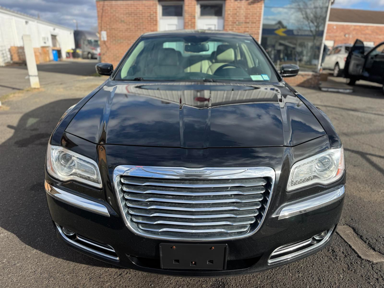 Chrysler 300 4dr Sdn AWD 2013