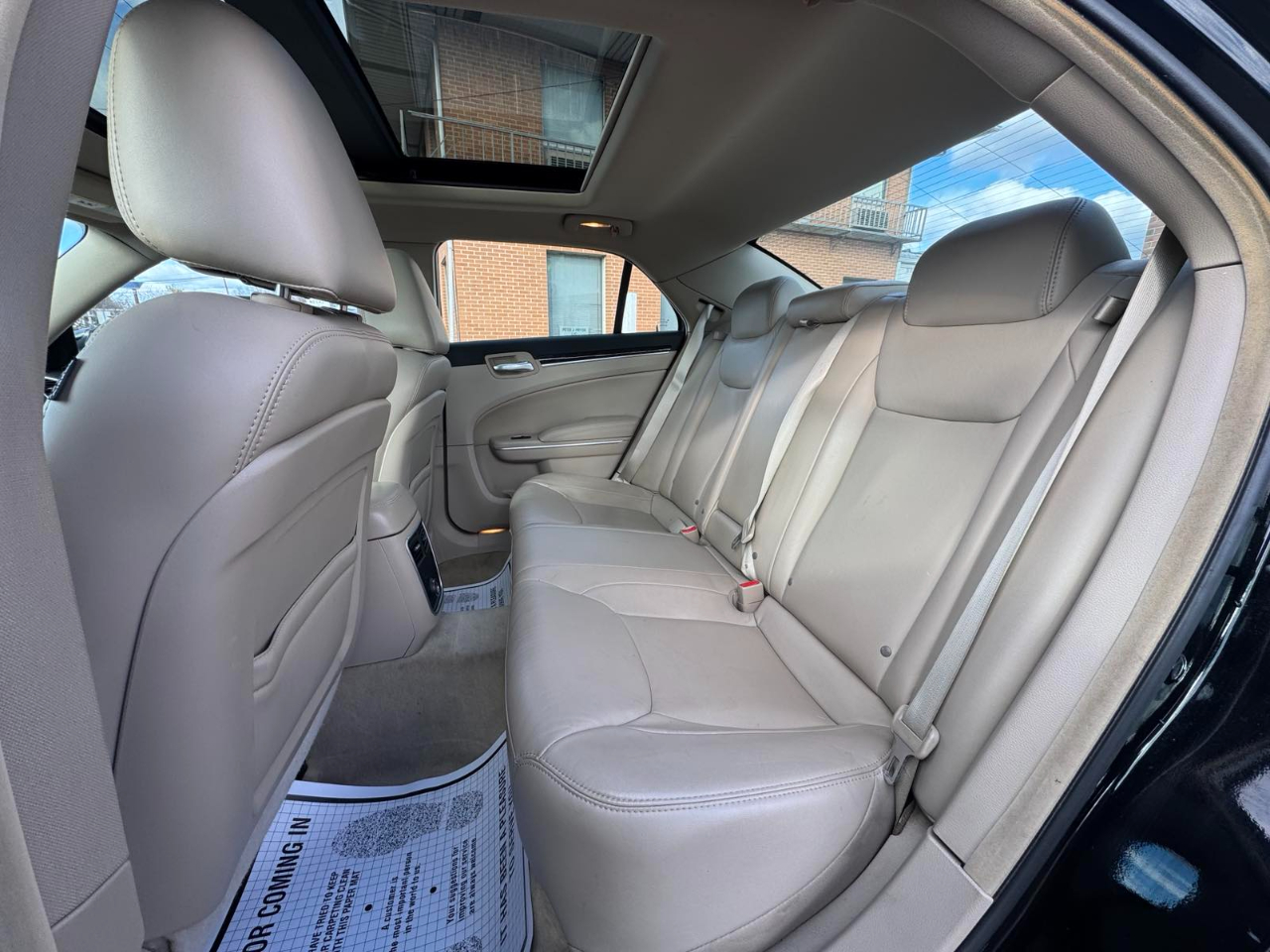 Chrysler 300 4dr Sdn AWD 2013