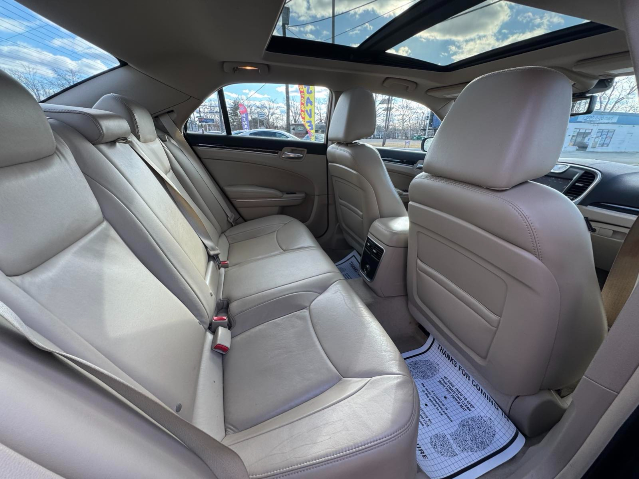 Chrysler 300 4dr Sdn AWD 2013