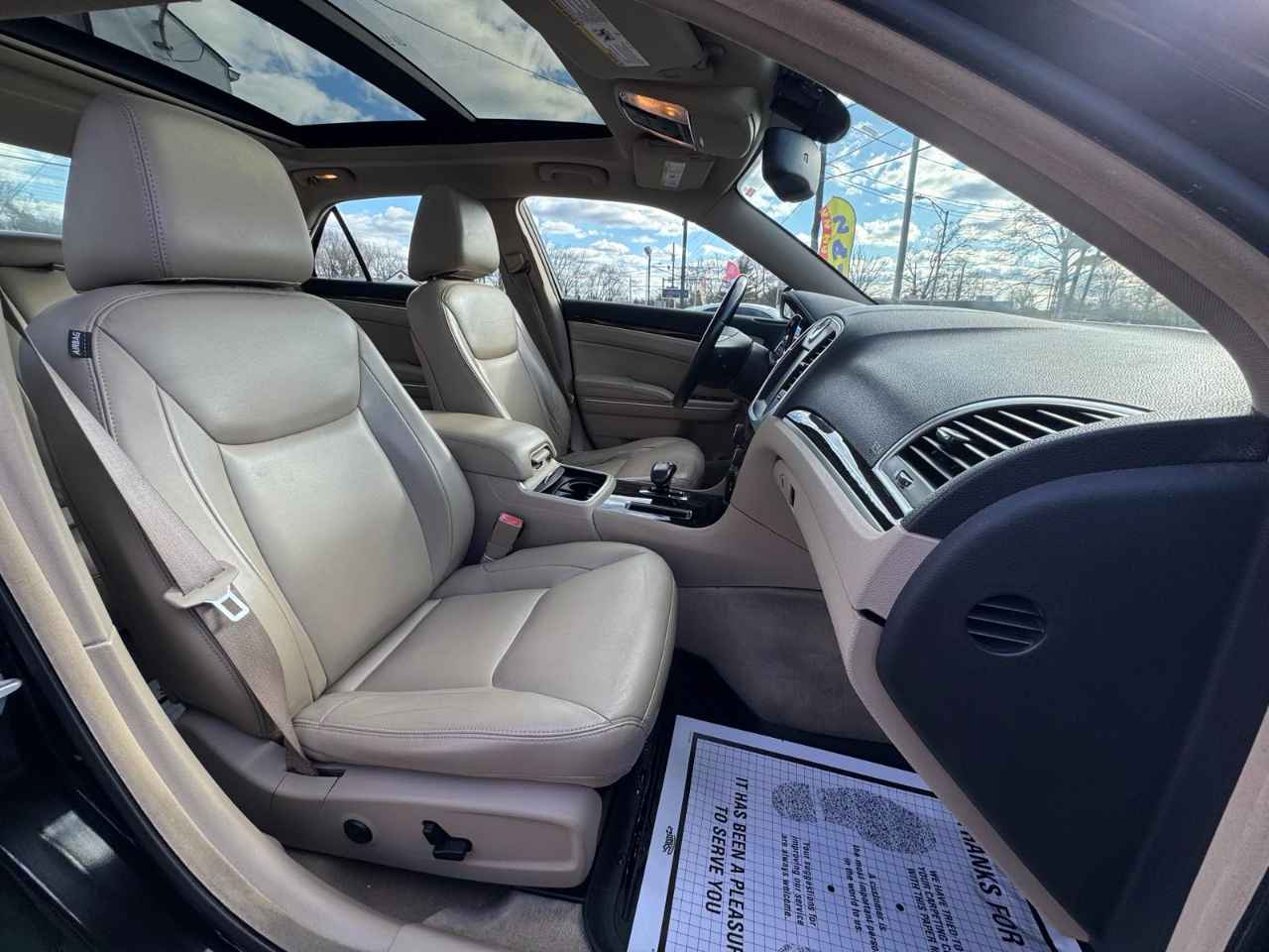 Chrysler 300 4dr Sdn AWD 2013