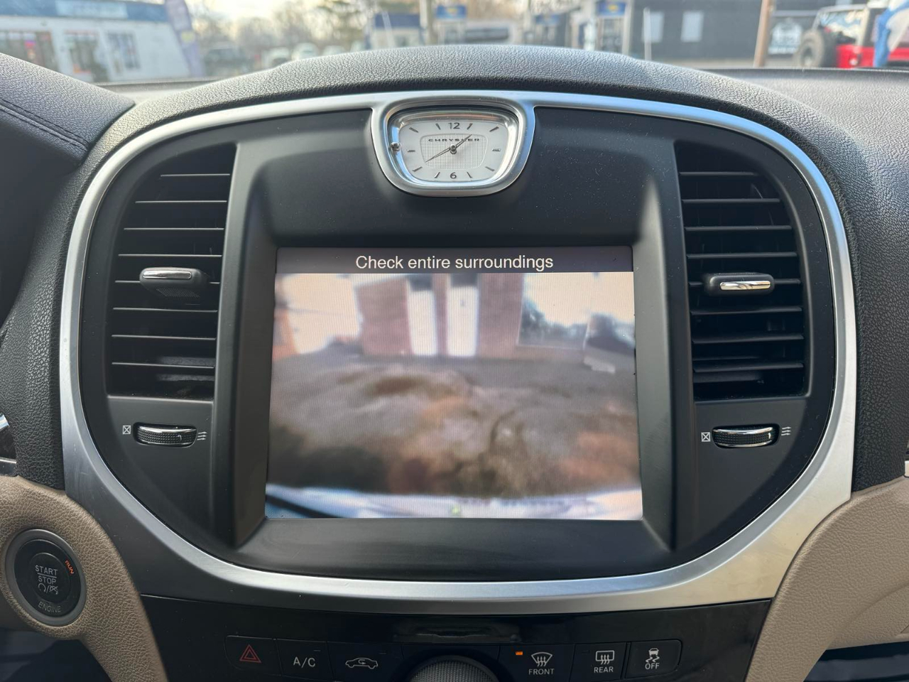 Chrysler 300 4dr Sdn AWD 2013