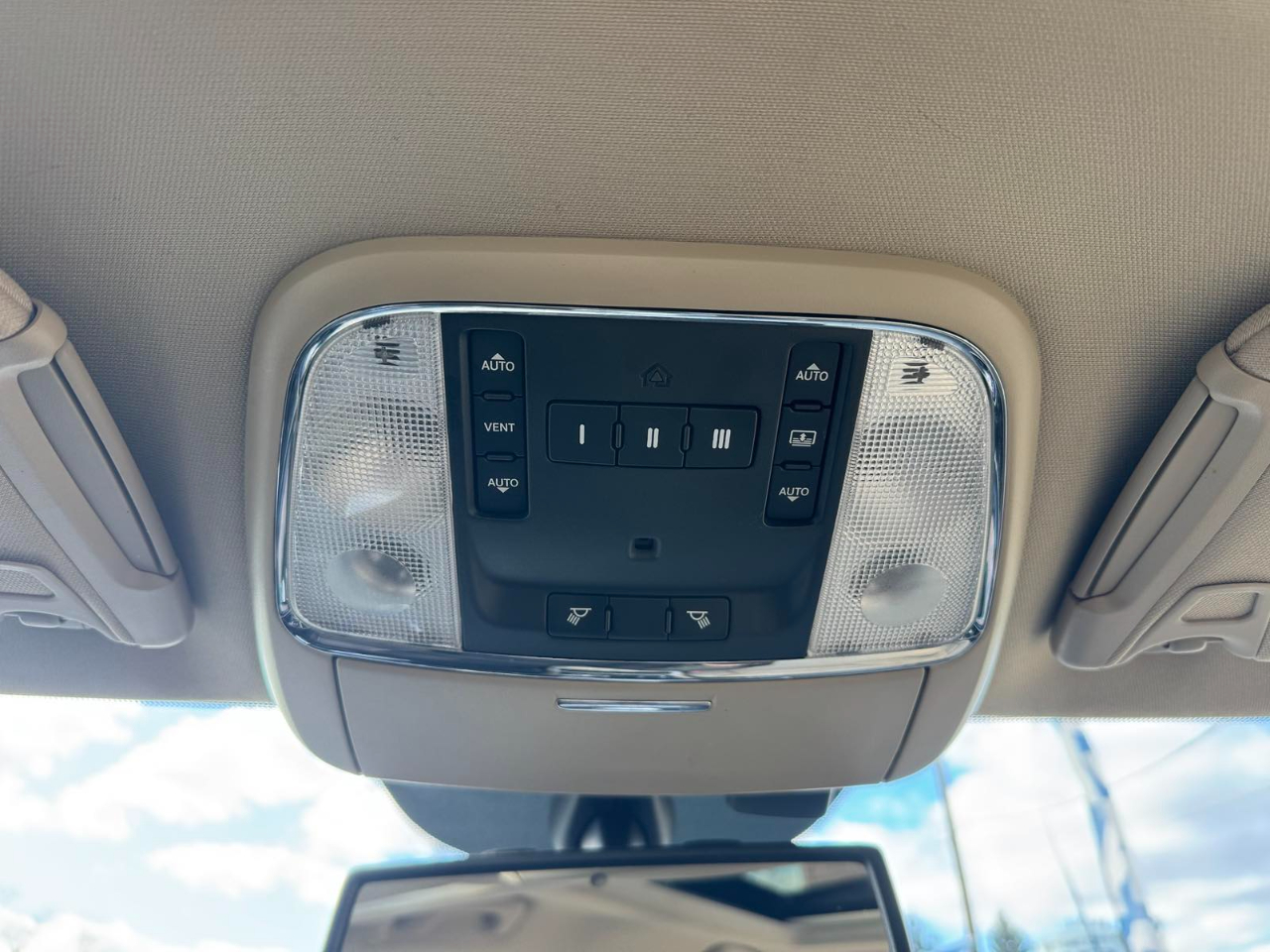 Chrysler 300 4dr Sdn AWD 2013