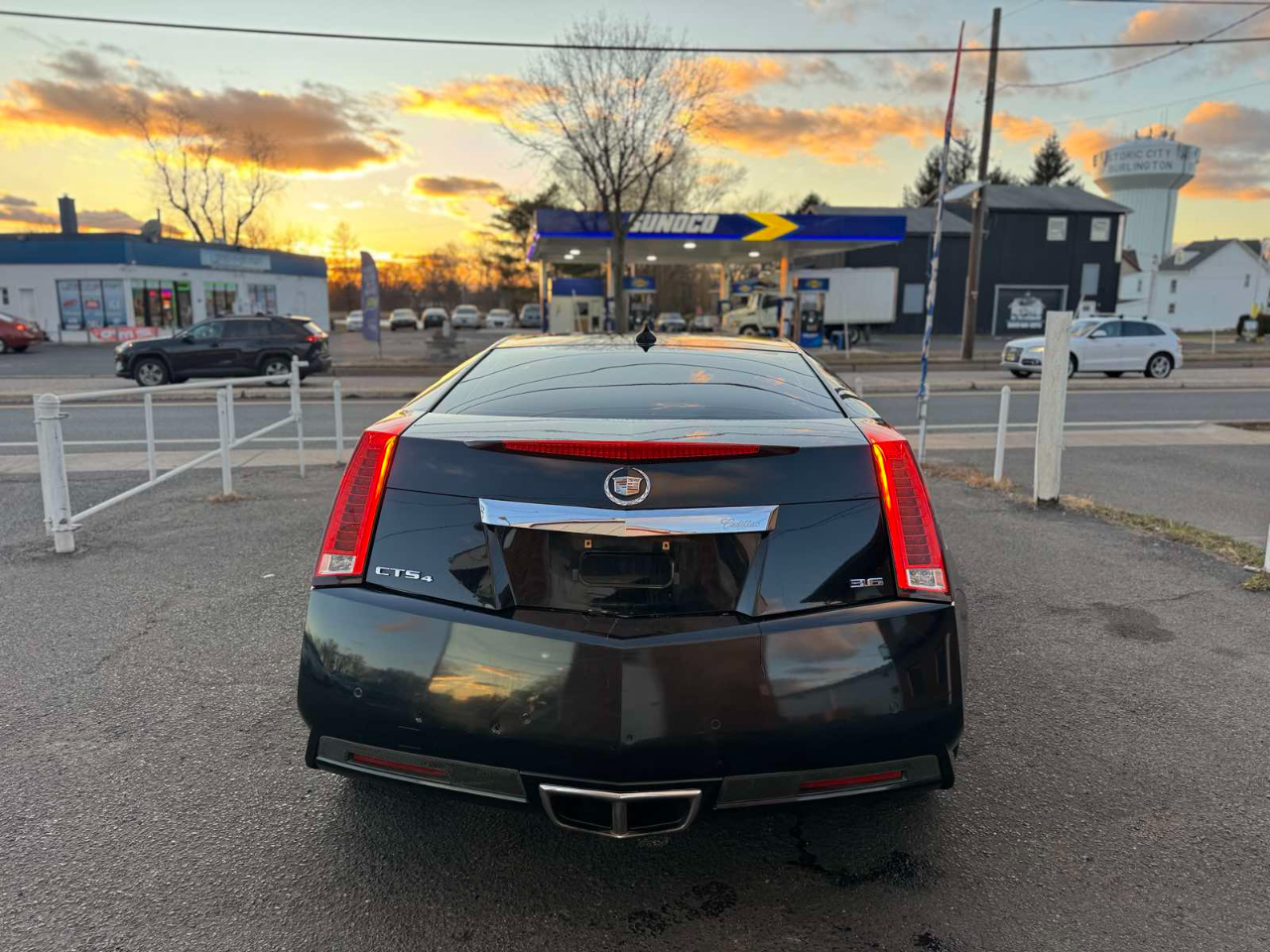 Cadillac CTS Coupe 2dr Cpe Performance AWD 2011