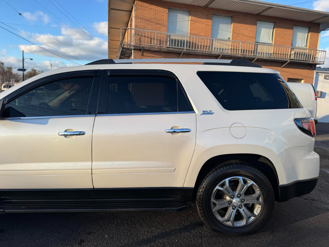 GMC Acadia AWD 4dr SLT w/SLT-1 2015