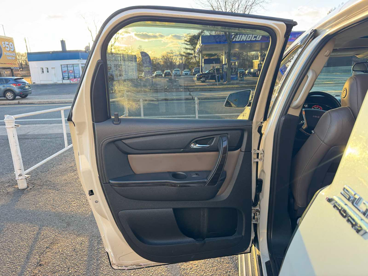 GMC Acadia AWD 4dr SLT w/SLT-1 2015