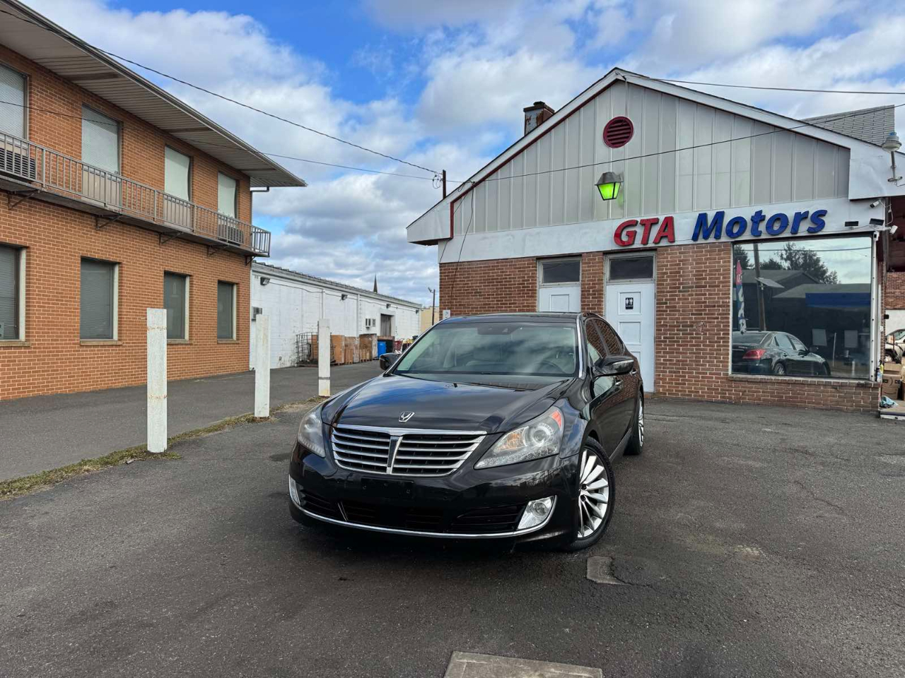 Hyundai Equus 4dr Sdn Signature 2014