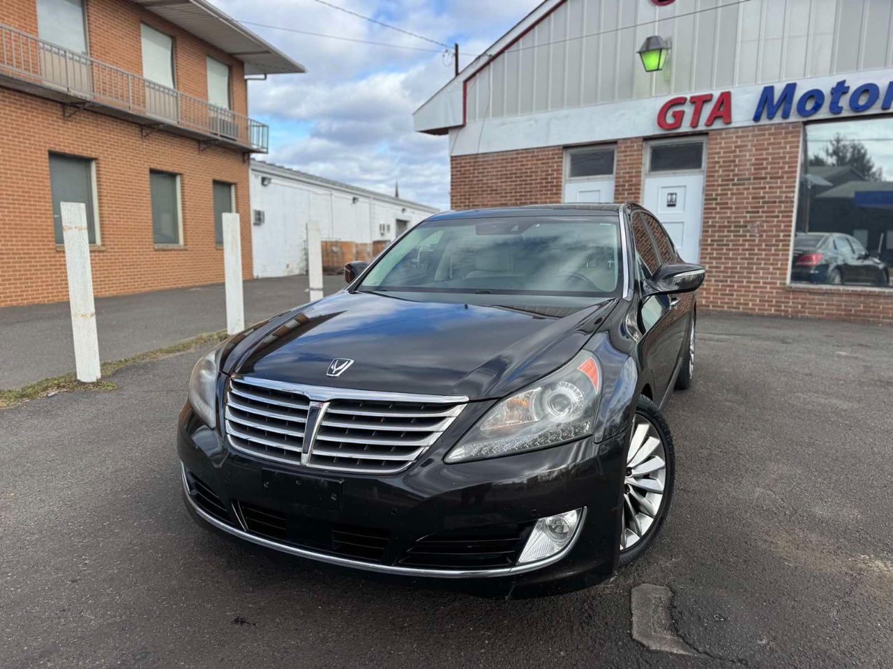 Hyundai Equus 4dr Sdn Signature 2014