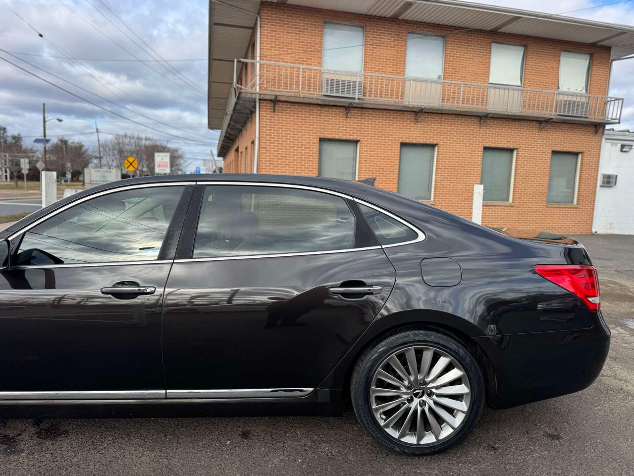 Hyundai Equus 4dr Sdn Signature 2014