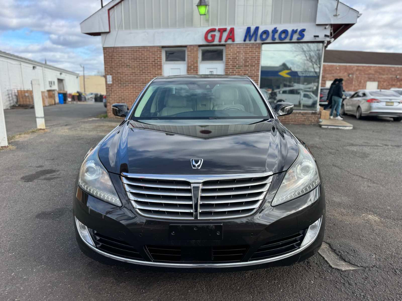 Hyundai Equus 4dr Sdn Signature 2014