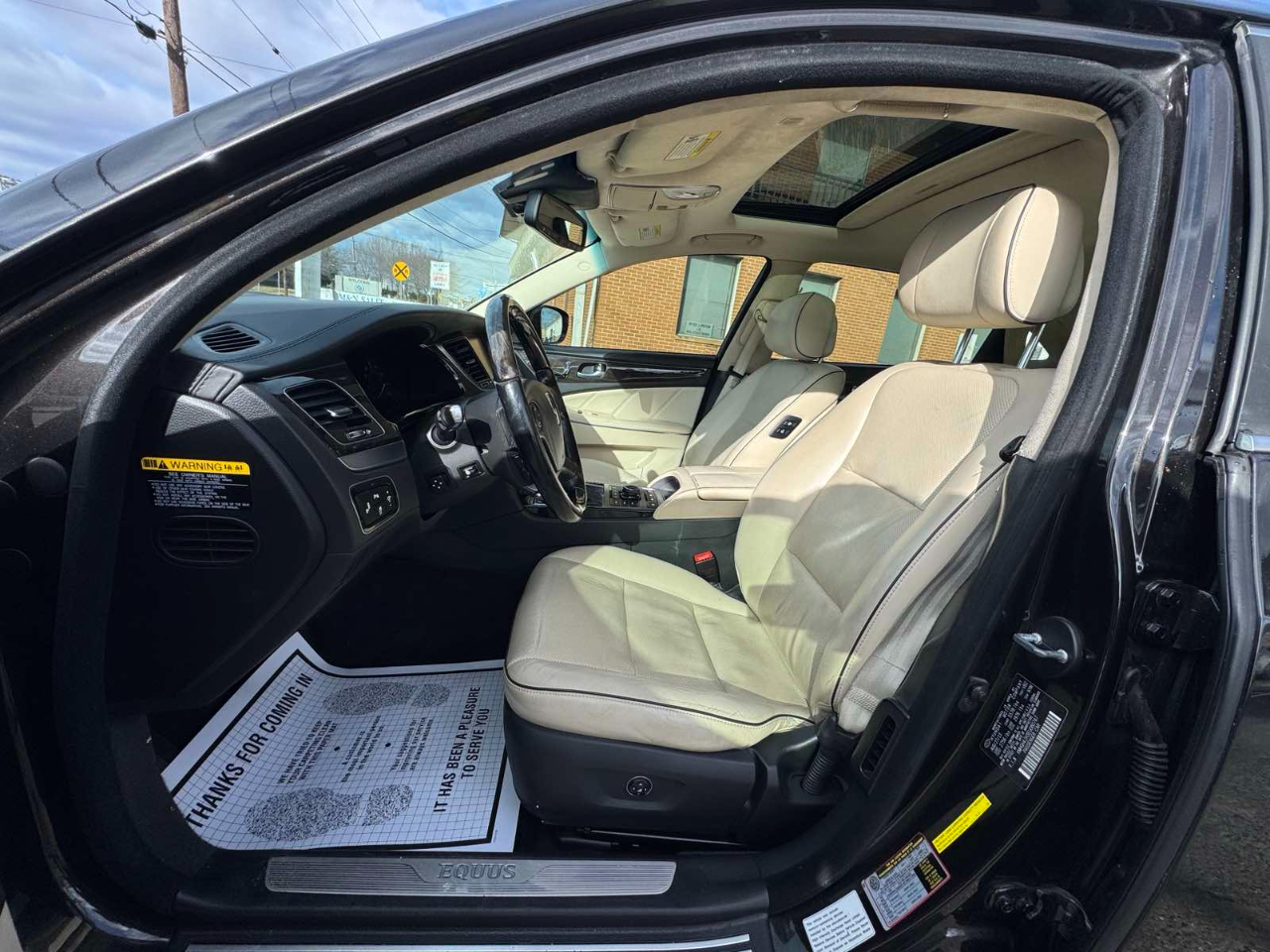 Hyundai Equus 4dr Sdn Signature 2014