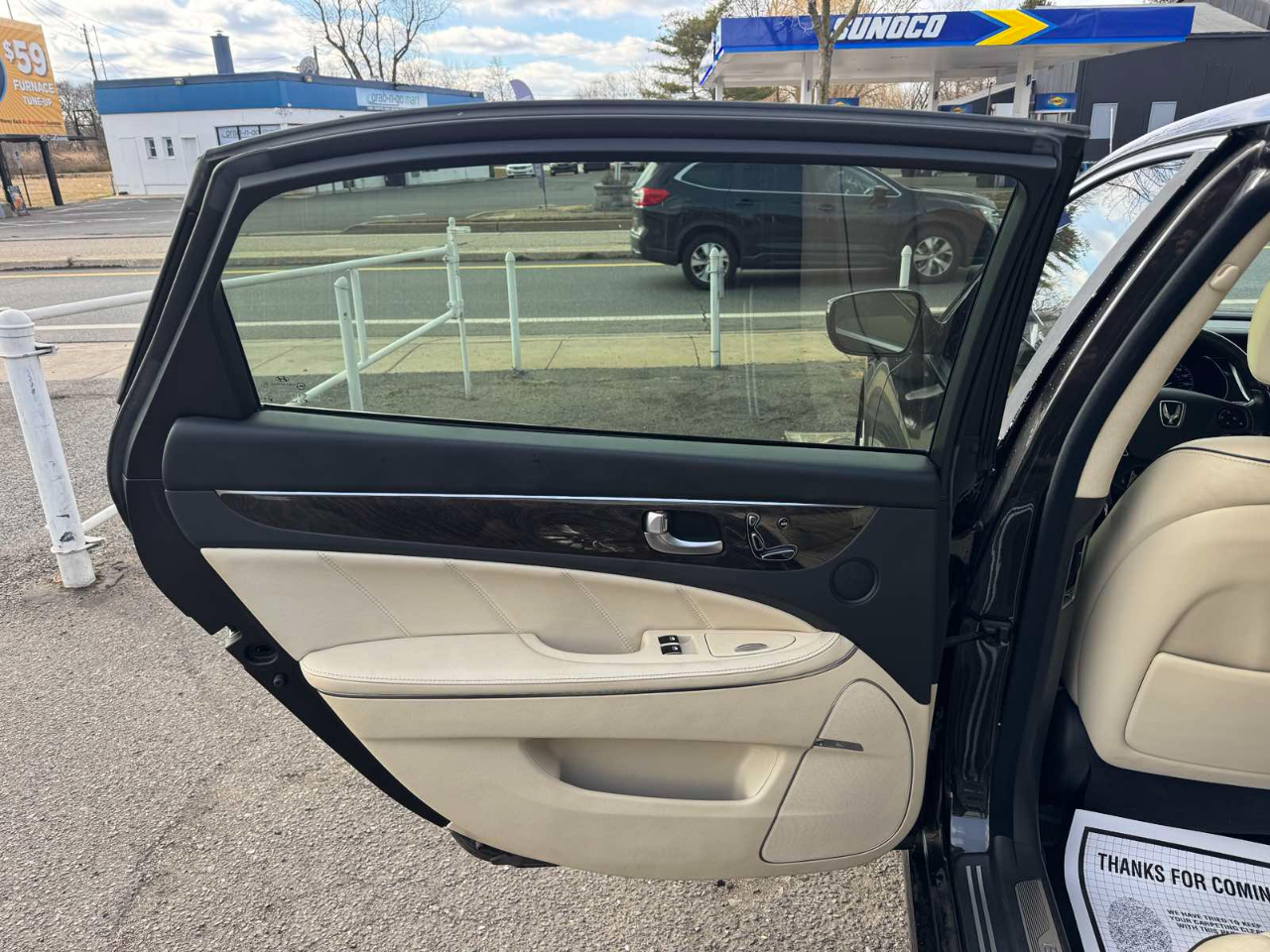 Hyundai Equus 4dr Sdn Signature 2014