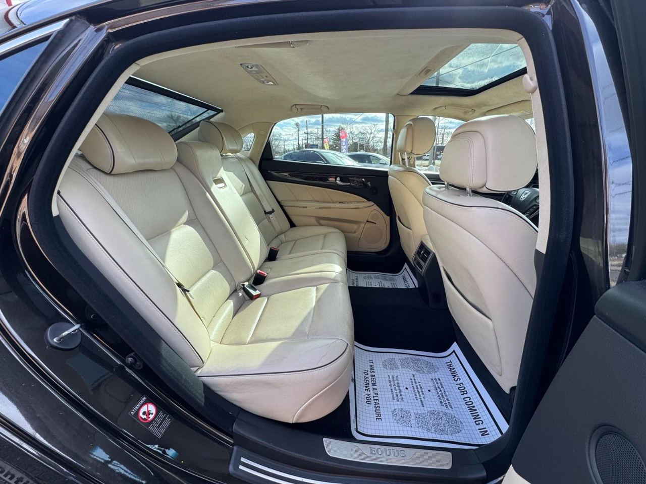 Hyundai Equus 4dr Sdn Signature 2014