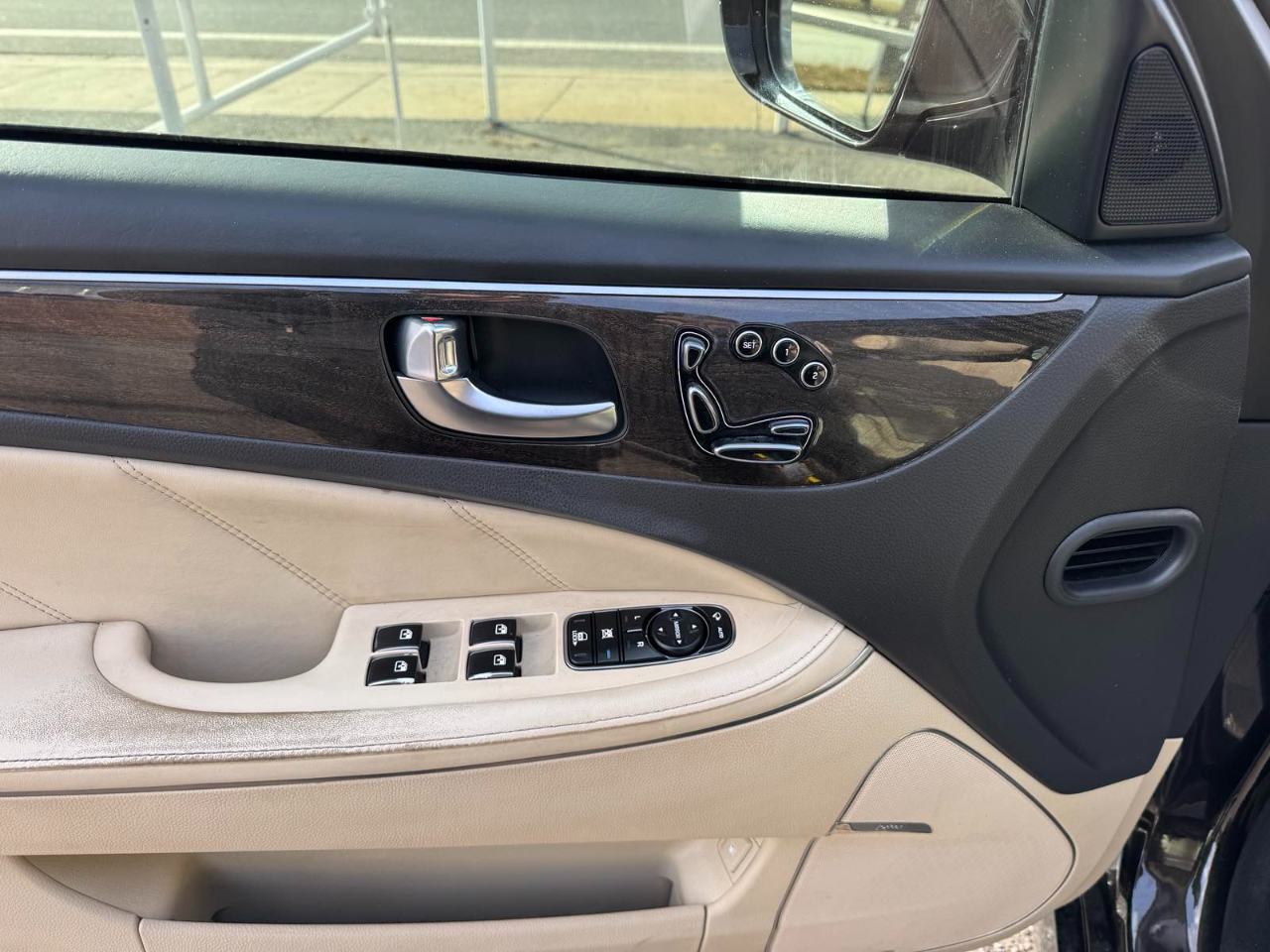 Hyundai Equus 4dr Sdn Signature 2014