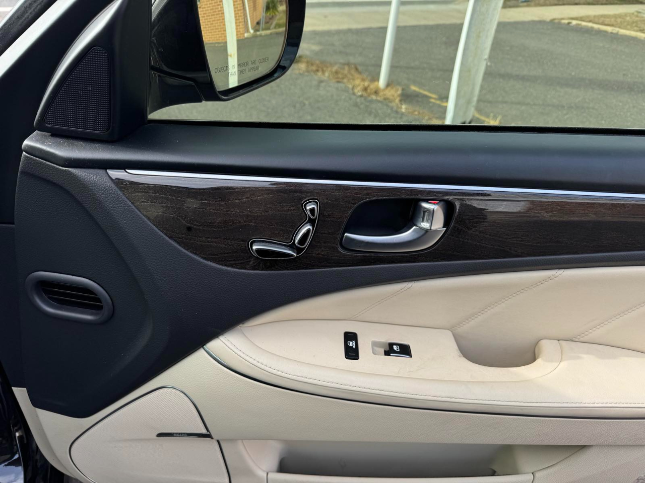 Hyundai Equus 4dr Sdn Signature 2014