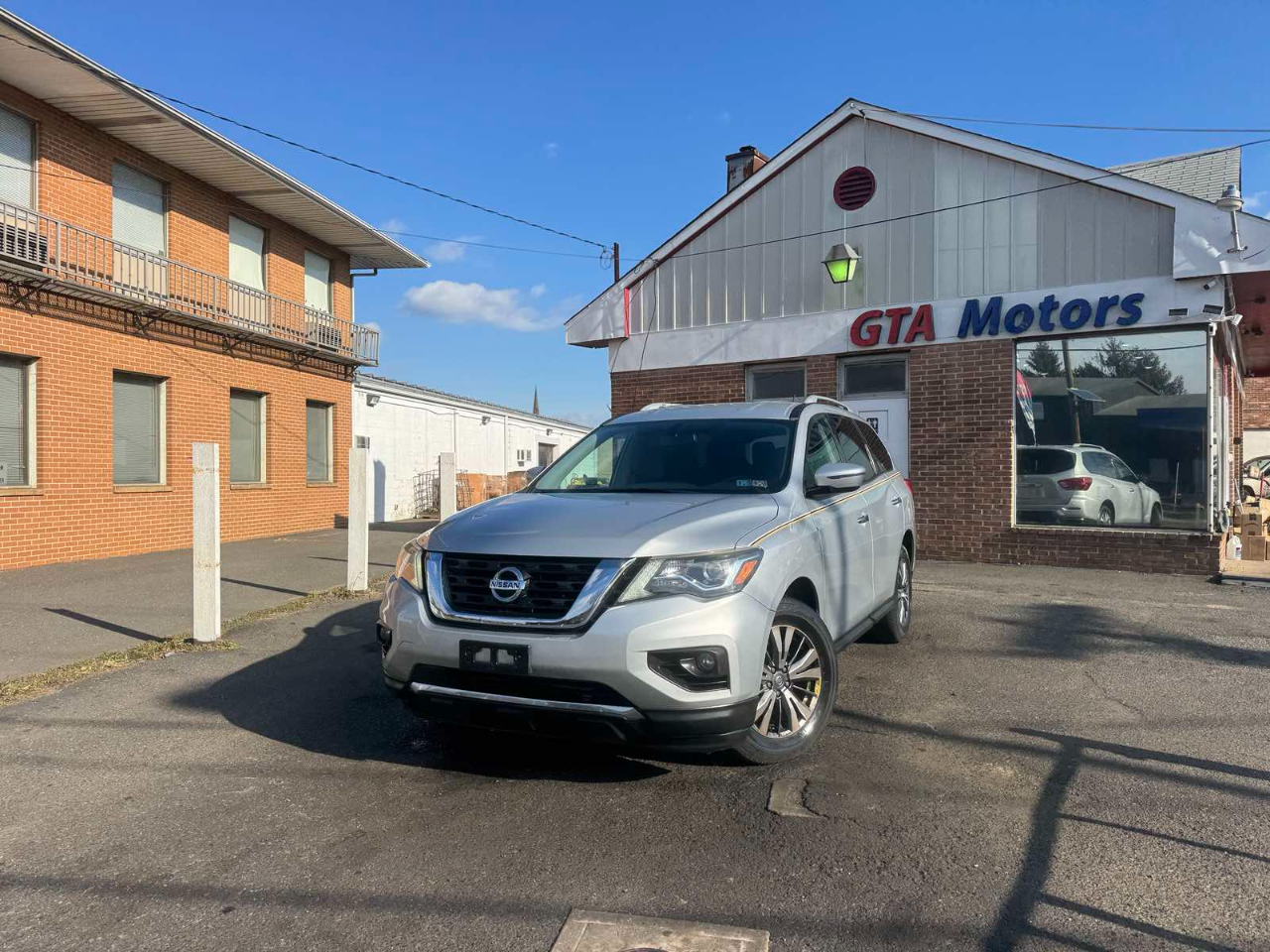 Nissan Pathfinder 4x4 SV 2018