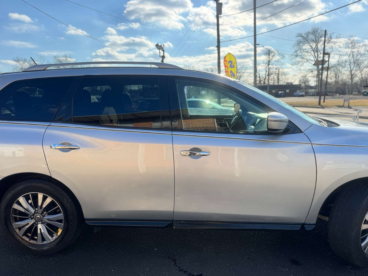 Nissan Pathfinder 4x4 SV 2018