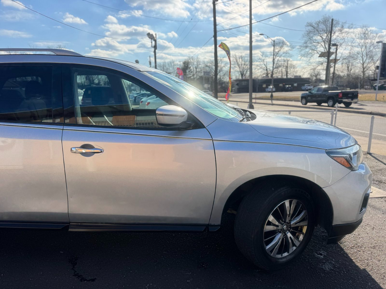 Nissan Pathfinder 4x4 SV 2018