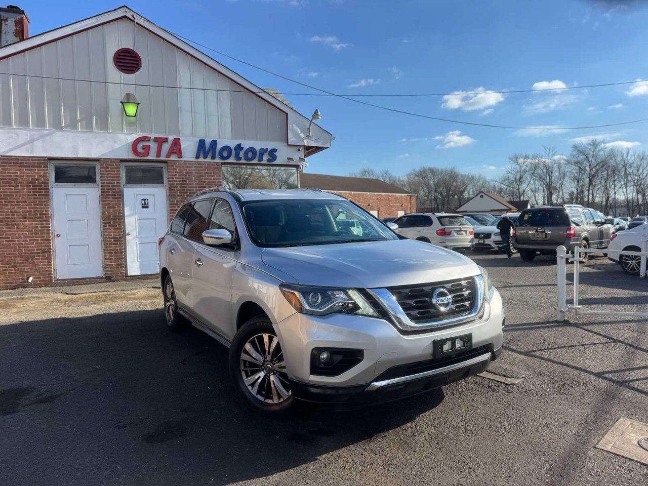 Nissan Pathfinder 4x4 SV 2018