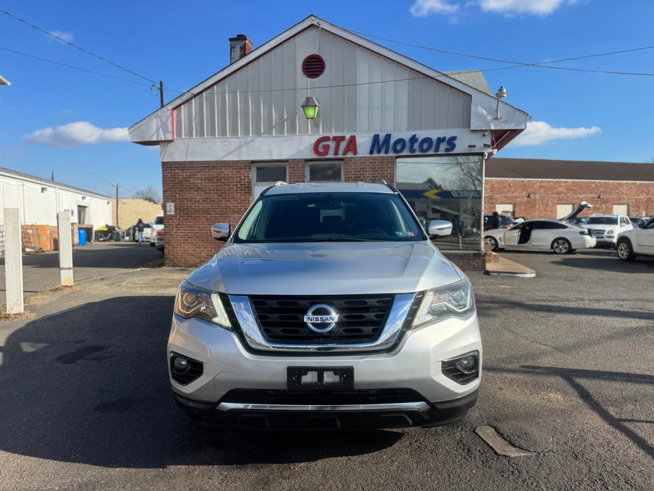 Nissan Pathfinder 4x4 SV 2018