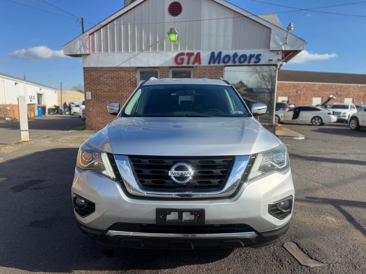 Nissan Pathfinder 4x4 SV 2018
