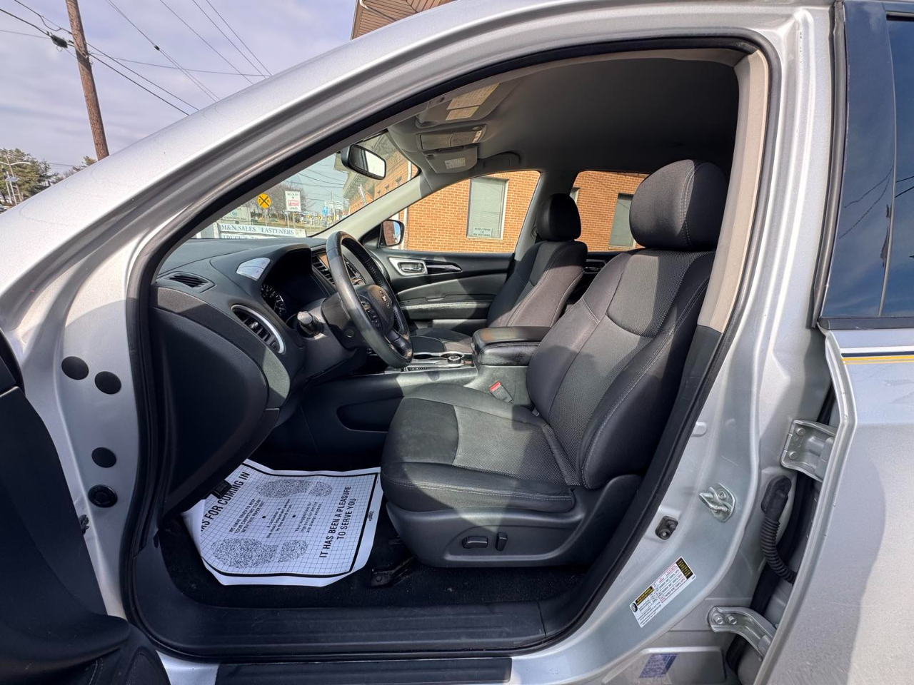 Nissan Pathfinder 4x4 SV 2018