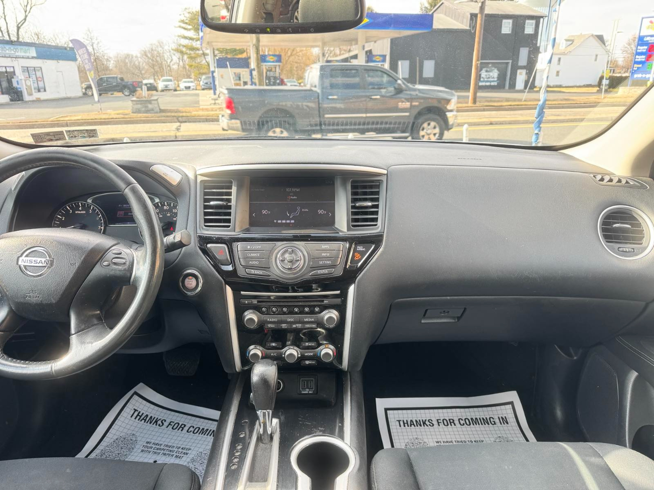 Nissan Pathfinder 4x4 SV 2018