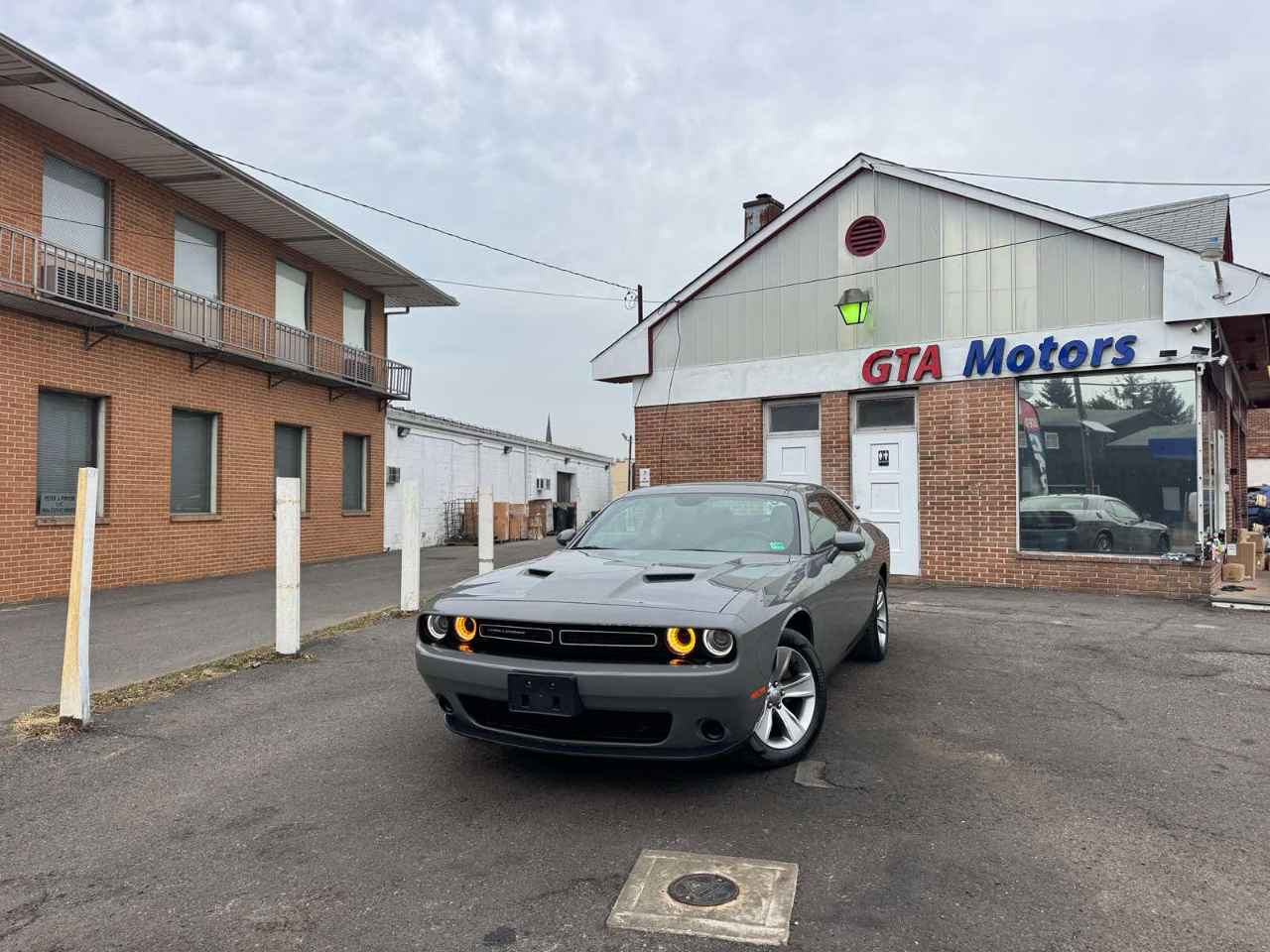 Dodge Challenger SXT RWD 2019