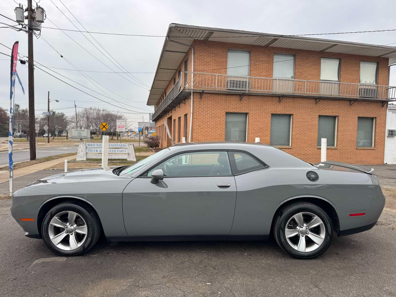 Dodge Challenger SXT RWD 2019