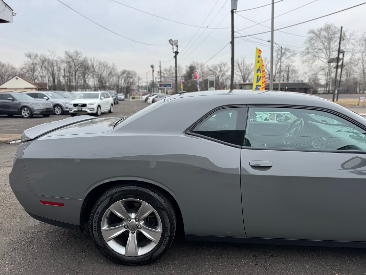 Dodge Challenger SXT RWD 2019