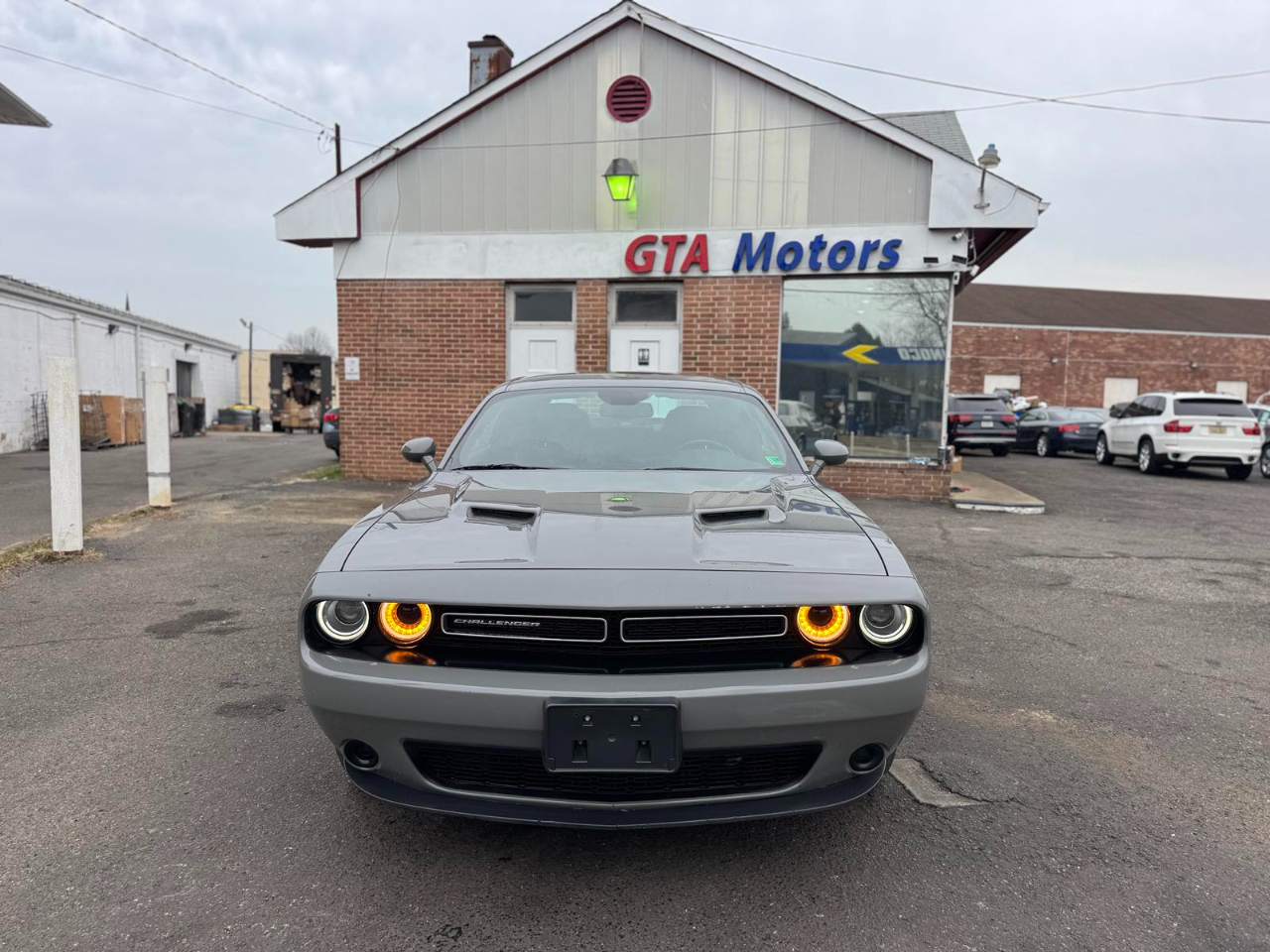 Dodge Challenger SXT RWD 2019