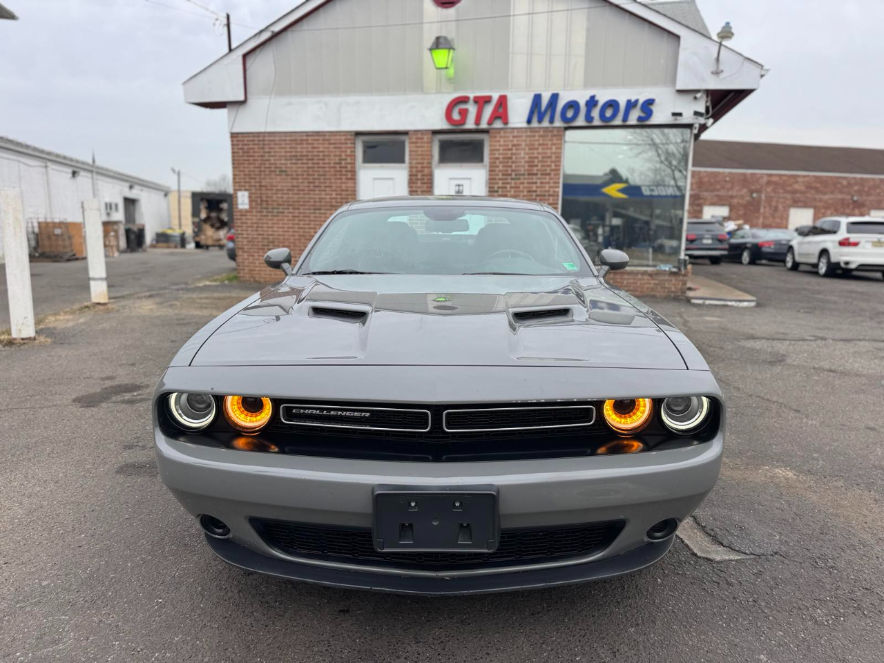 Dodge Challenger SXT RWD 2019