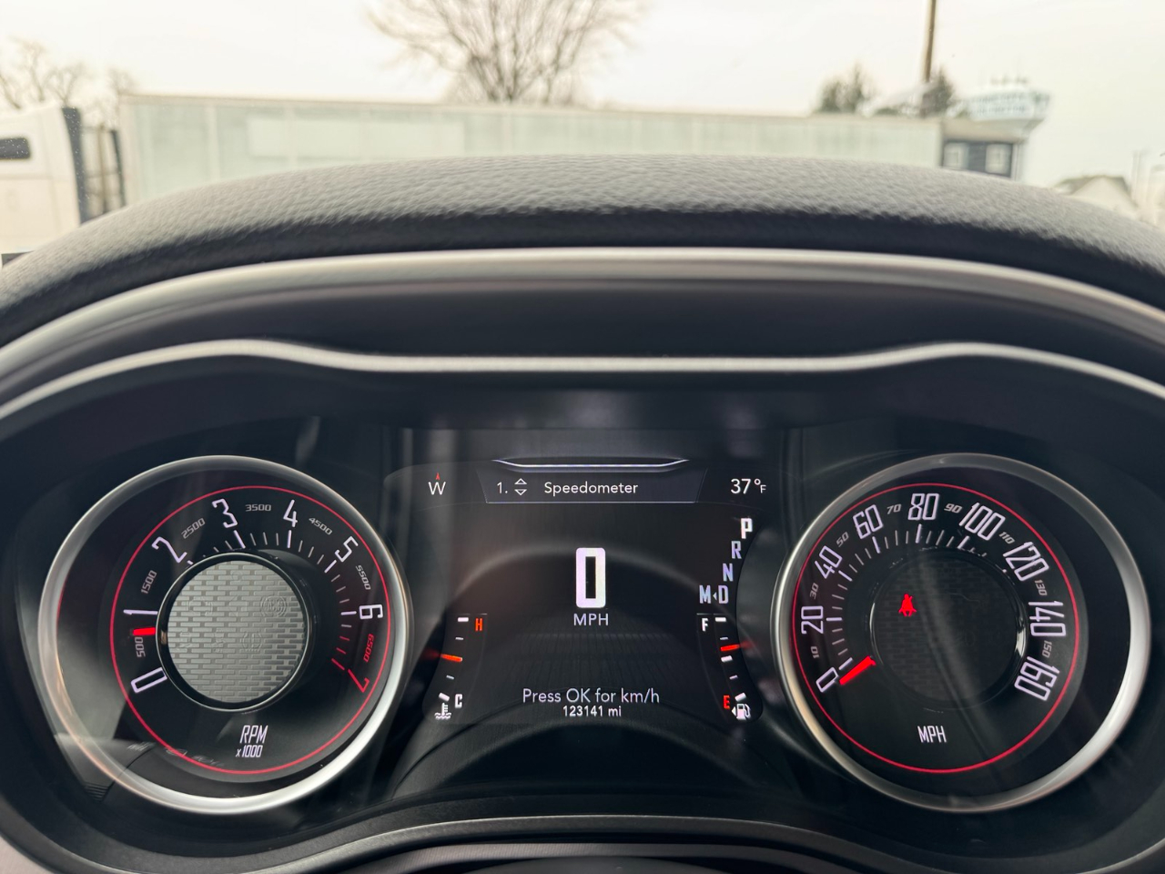 Dodge Challenger SXT RWD 2019