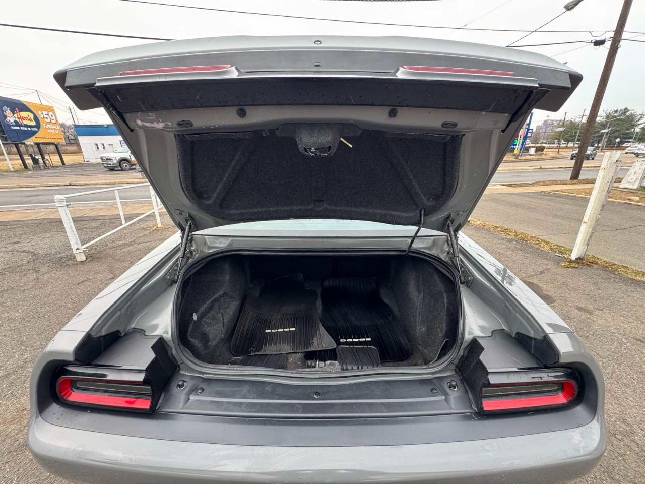 Dodge Challenger SXT RWD 2019