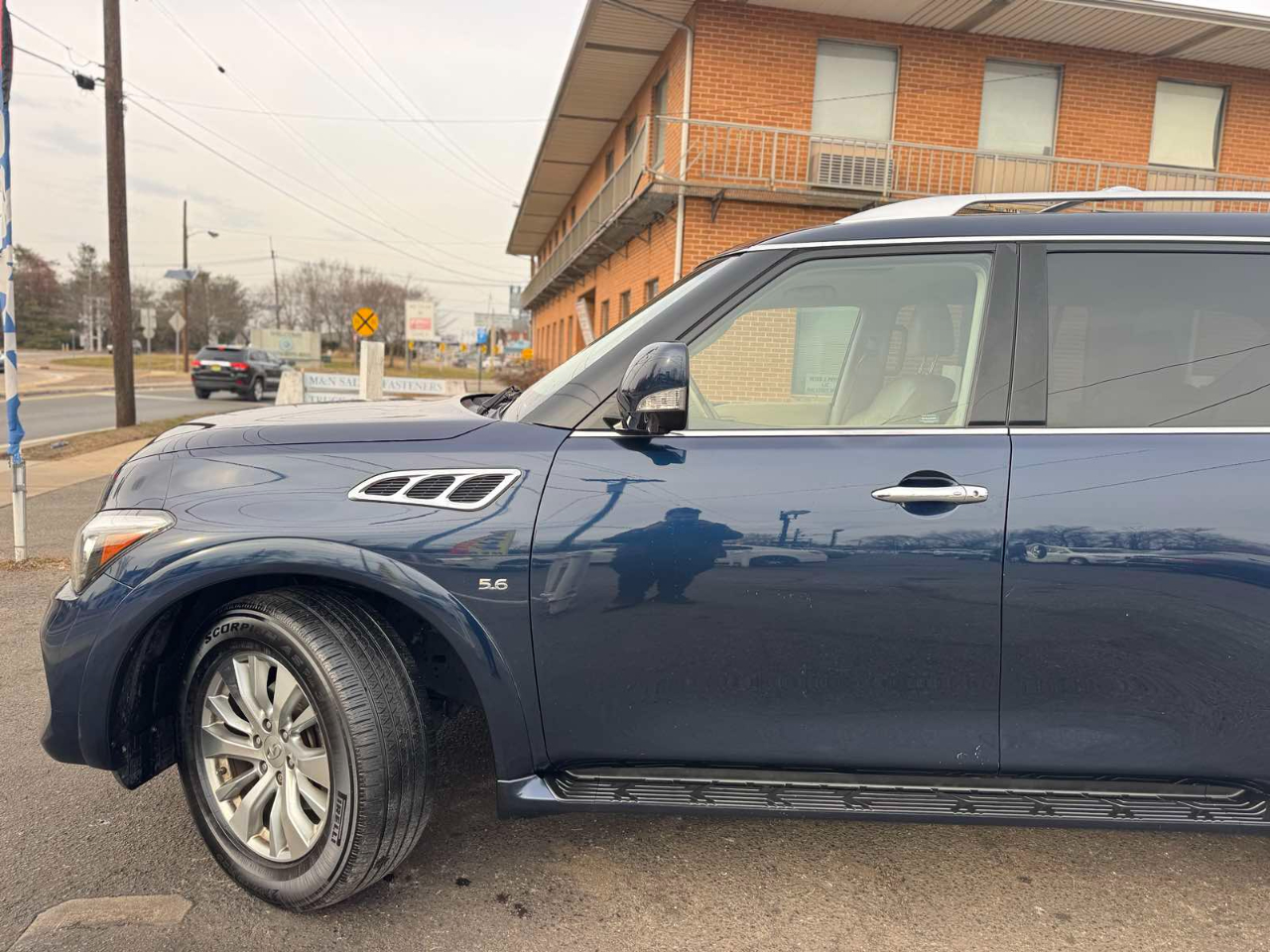 Infiniti QX80 4WD 4dr 2016
