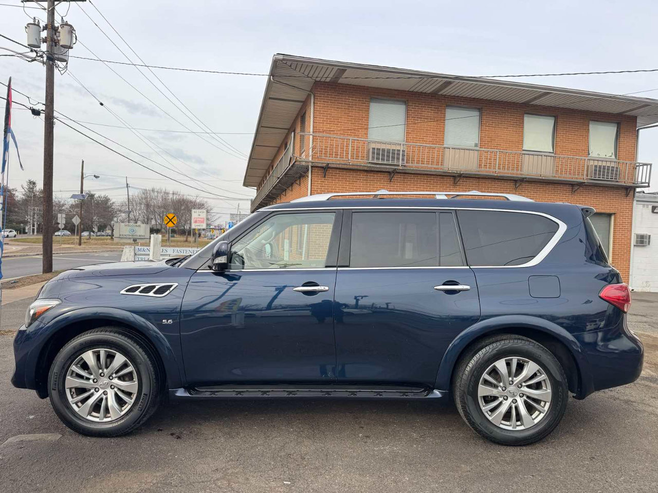 Infiniti QX80 4WD 4dr 2016