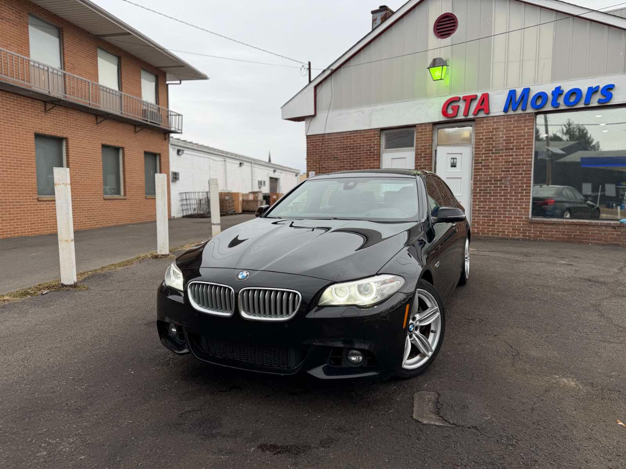 BMW 5 Series 4dr Sdn 550i xDrive AWD 2015
