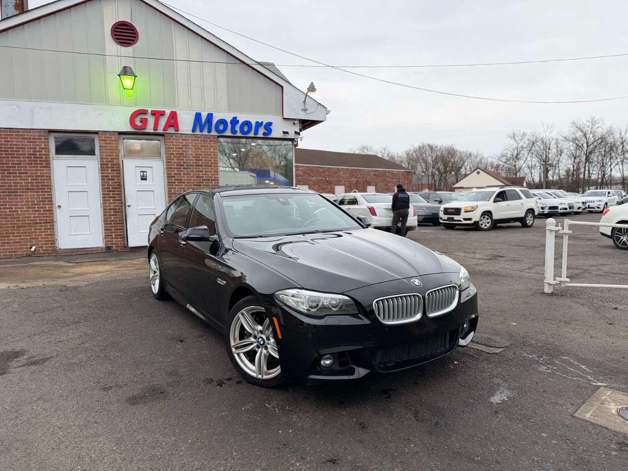 BMW 5 Series 4dr Sdn 550i xDrive AWD 2015