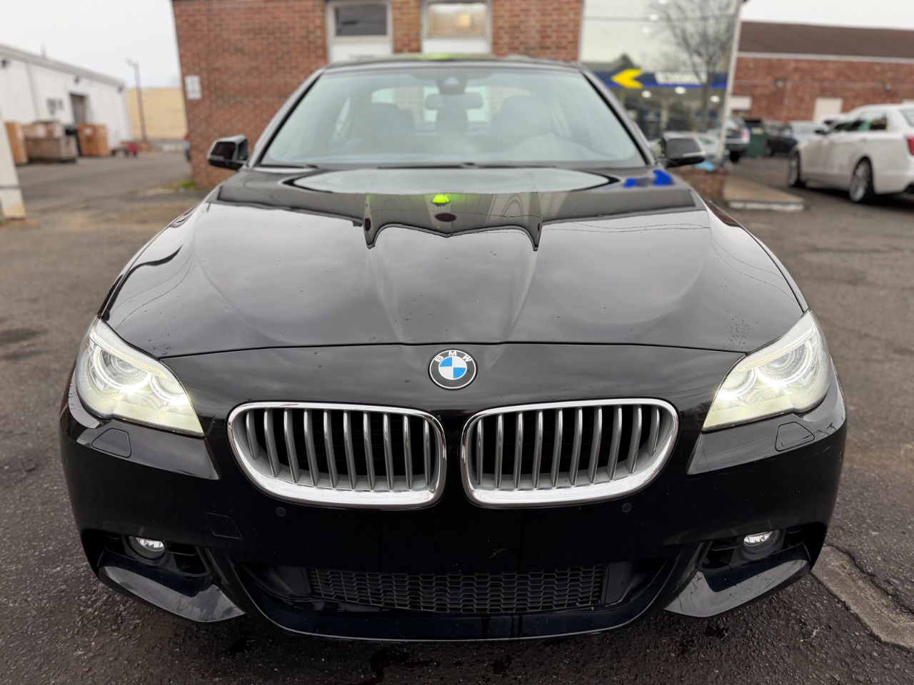 BMW 5 Series 4dr Sdn 550i xDrive AWD 2015