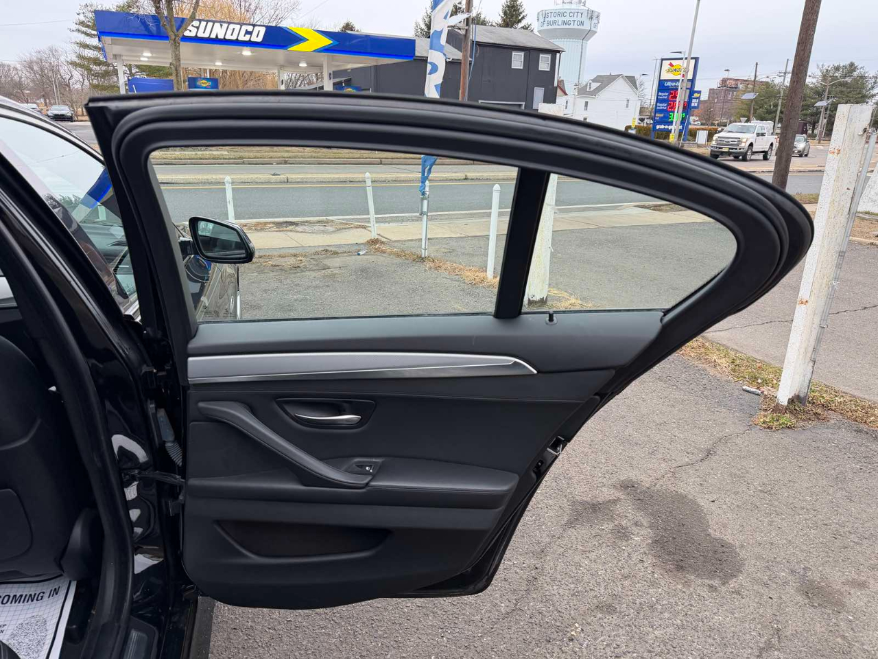 BMW 5 Series 4dr Sdn 550i xDrive AWD 2015