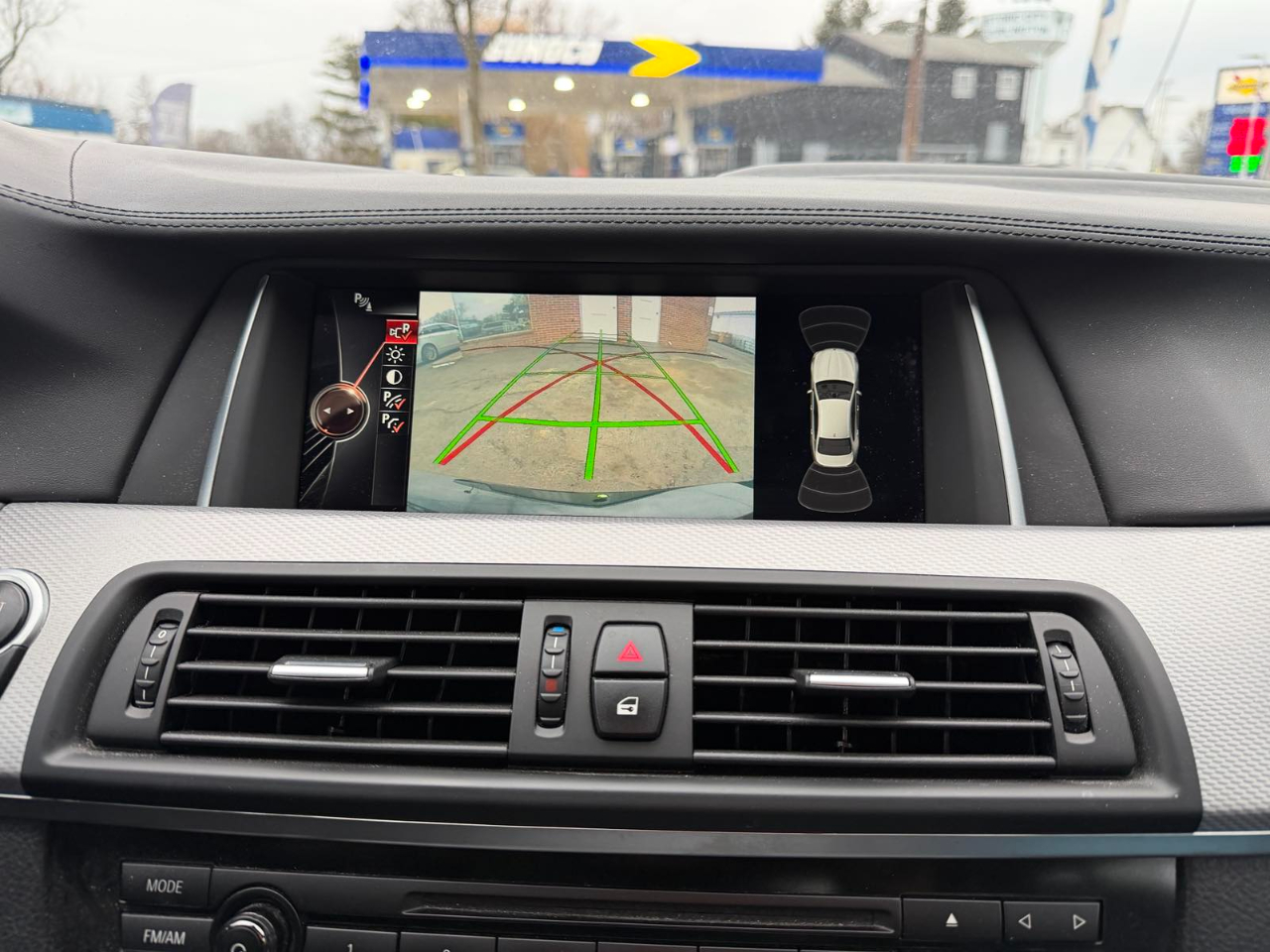 BMW 5 Series 4dr Sdn 550i xDrive AWD 2015