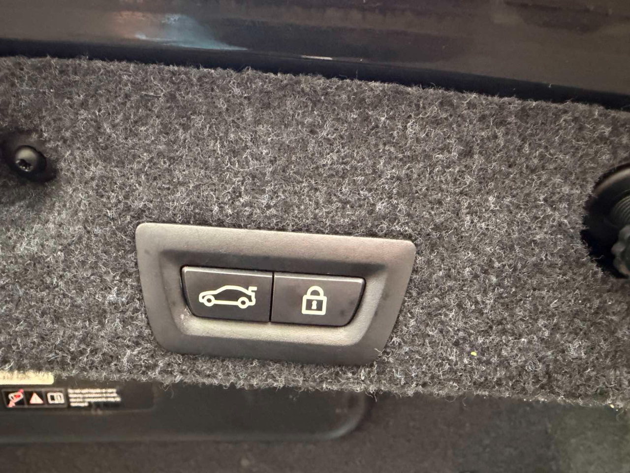 BMW 5 Series 4dr Sdn 550i xDrive AWD 2015