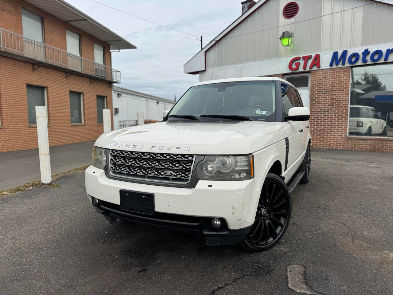 Land Rover Range Rover 4WD 4dr HSE LUX 2010