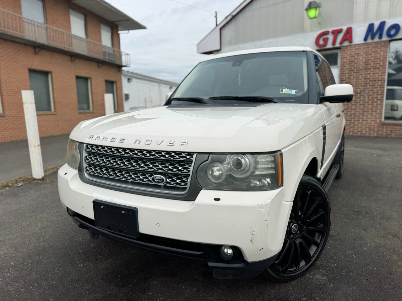Land Rover Range Rover 4WD 4dr HSE LUX 2010
