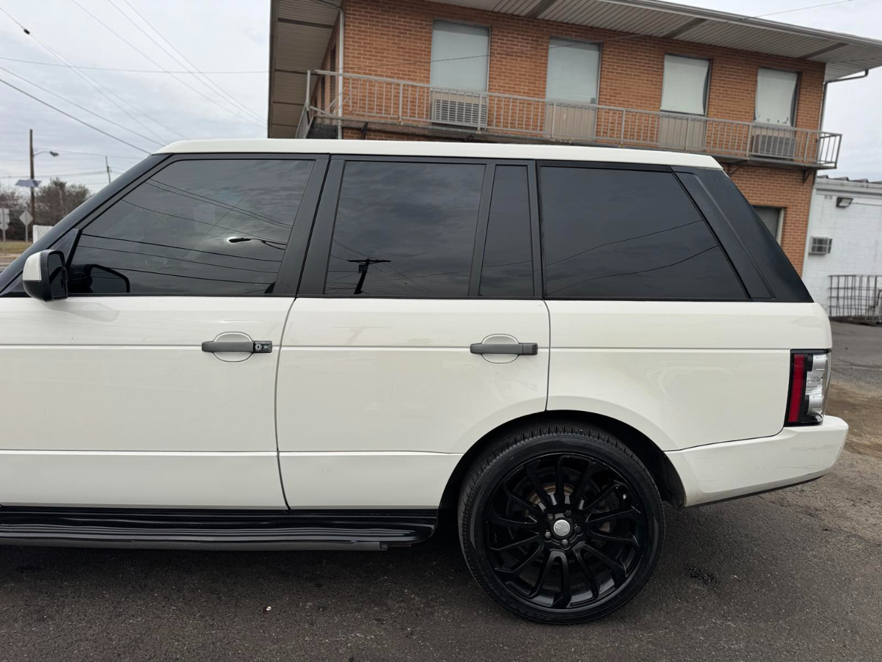 Land Rover Range Rover 4WD 4dr HSE LUX 2010