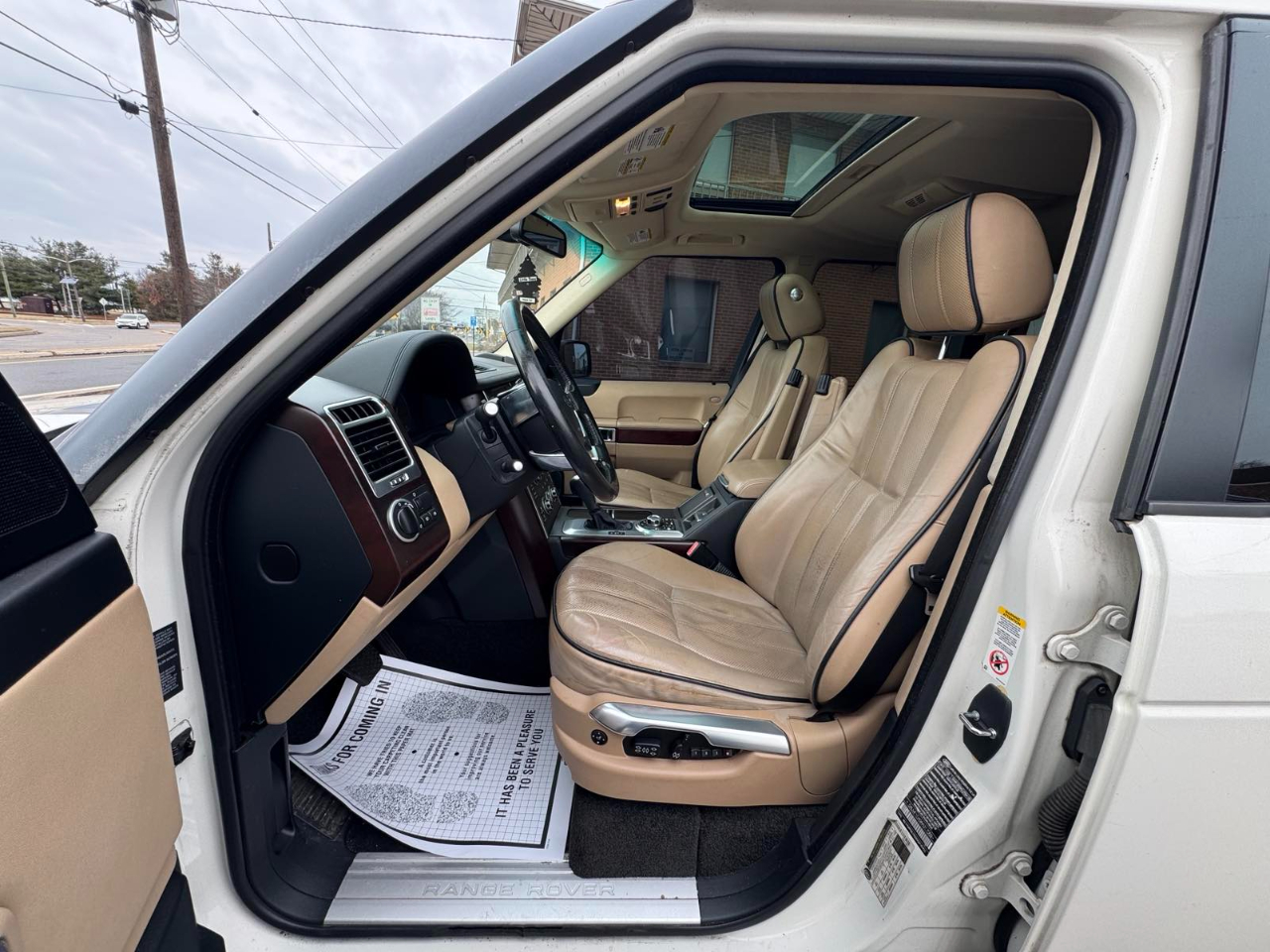 Land Rover Range Rover 4WD 4dr HSE LUX 2010