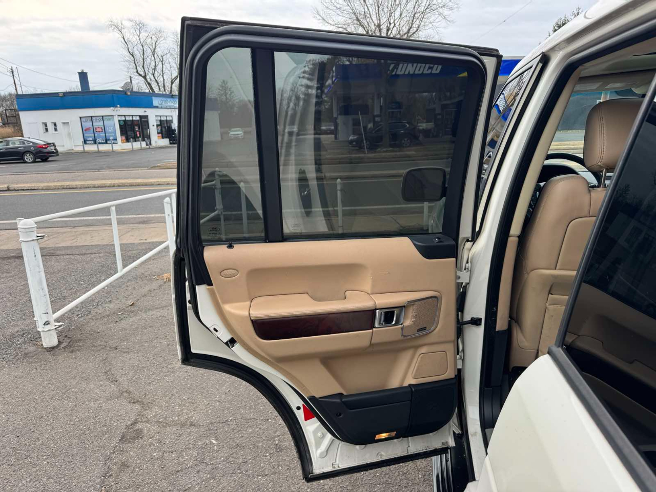 Land Rover Range Rover 4WD 4dr HSE LUX 2010