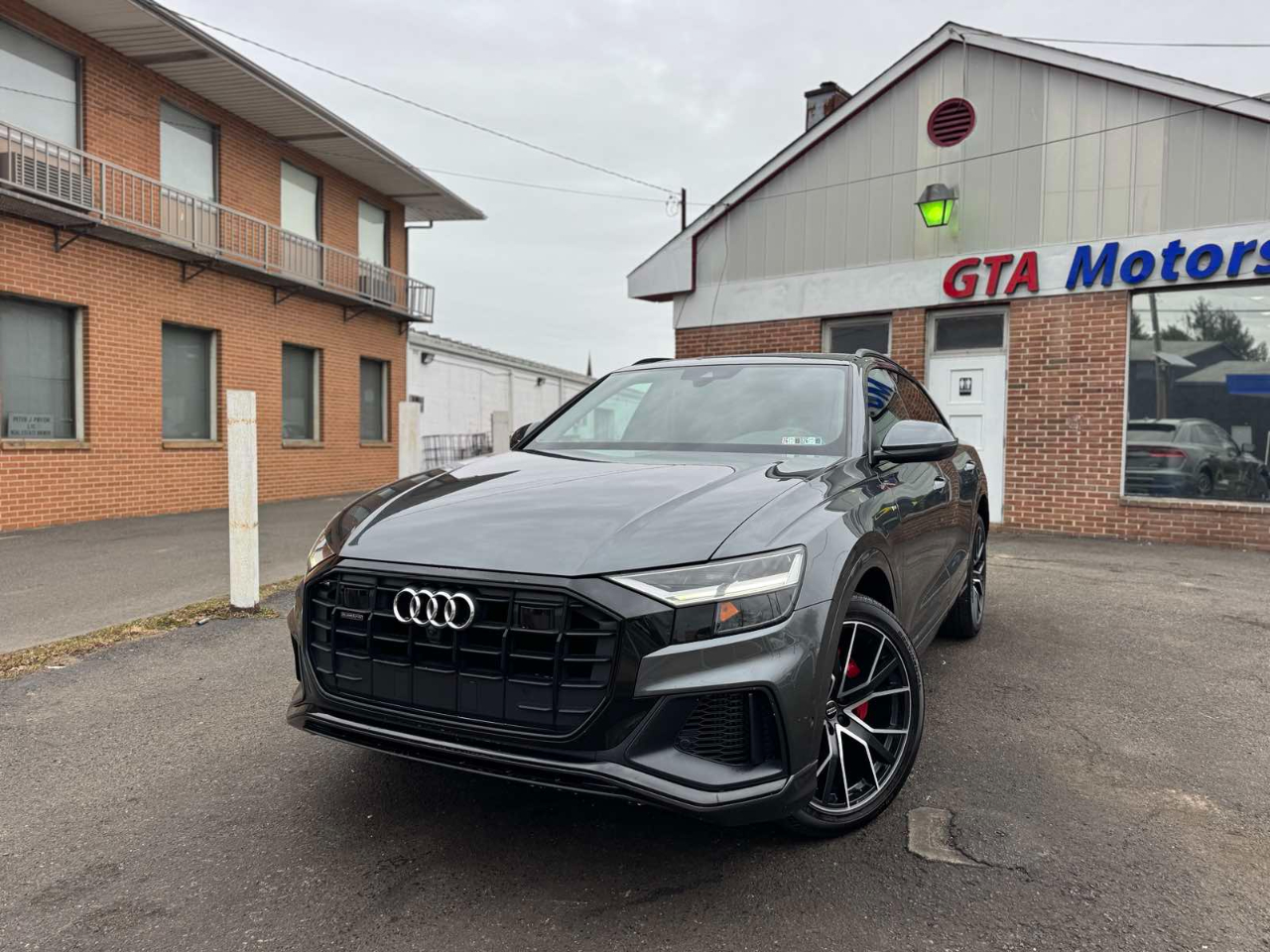 Audi Q8 Premium Plus 55 TFSI quattro 2019