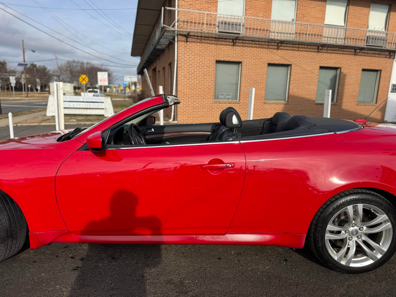 Infiniti G37 Convertible 2dr Base 2009